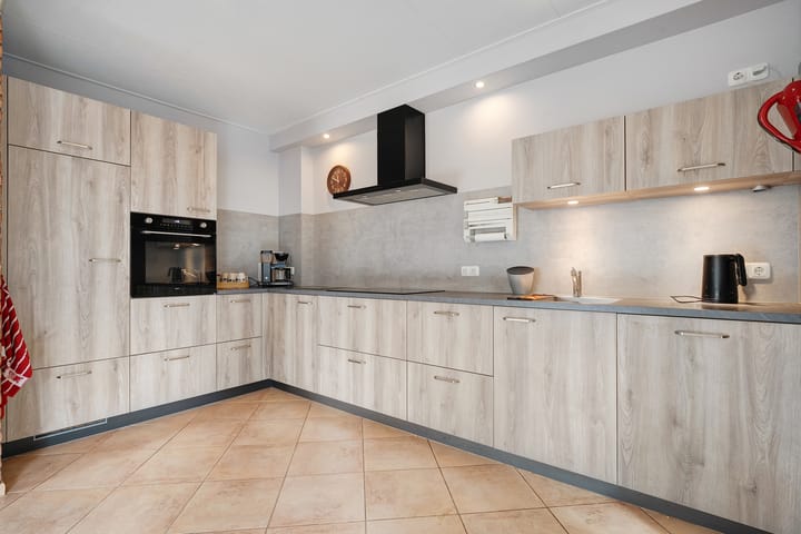 Photo 17 of Korhoenstraat 15