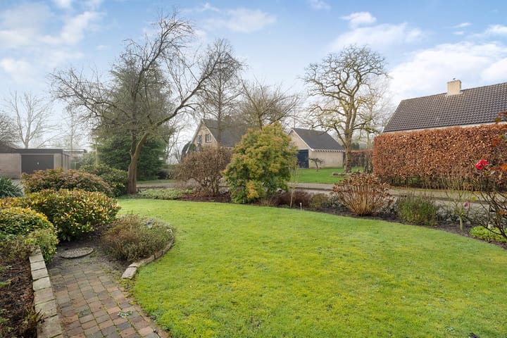 Photo 40 of Korhoenstraat 15