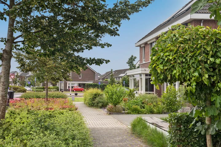 Foto 32 van Laan oud-Indiëgangers 30