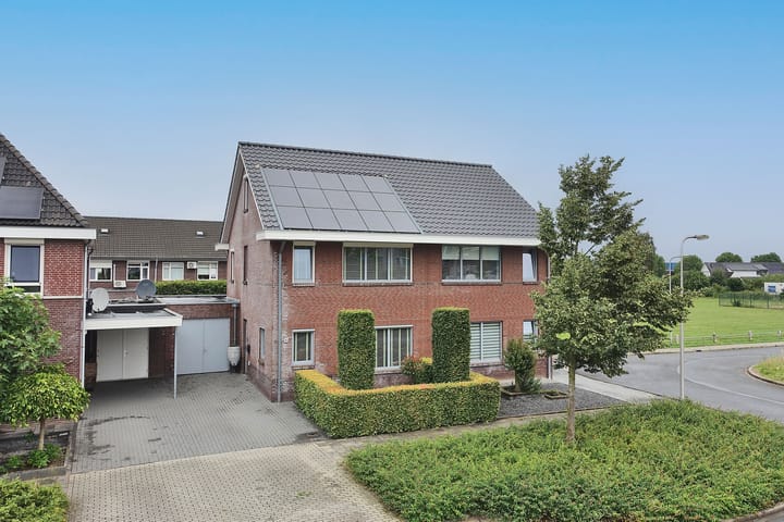 Foto 2 van Laan oud-Indiëgangers 30