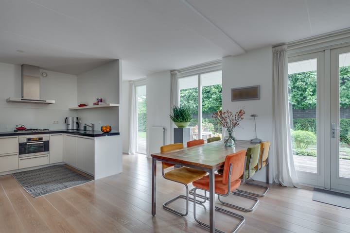 Photo 16 of Willem Sandbergstraat 23