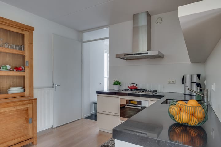 Photo 19 of Willem Sandbergstraat 23