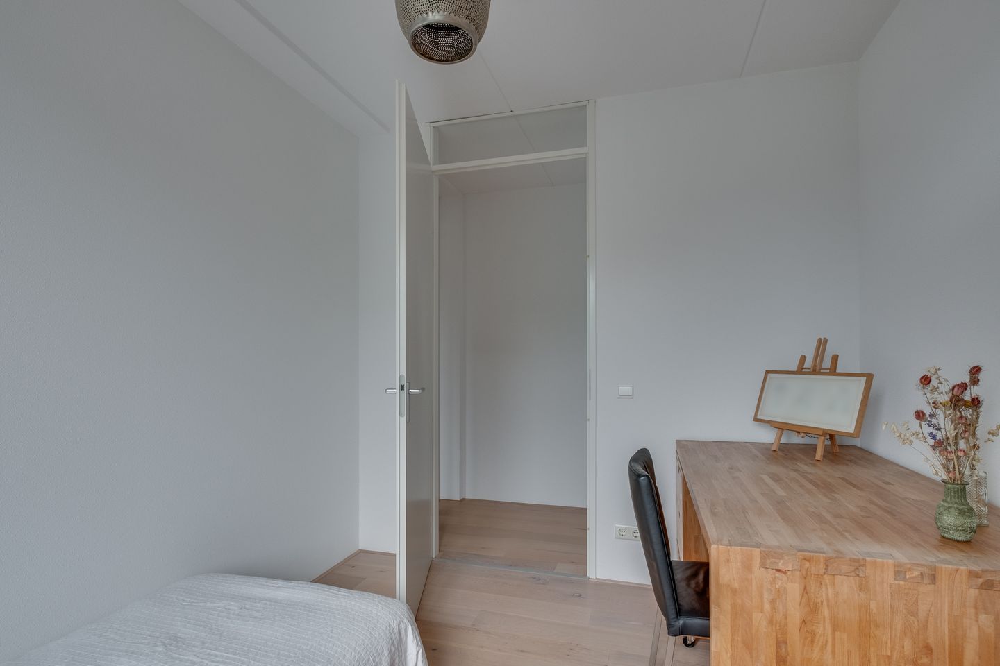 Foto 34 van Willem Sandbergstraat 23