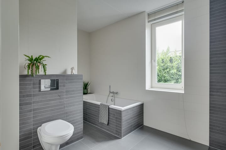 Photo 37 of Willem Sandbergstraat 23