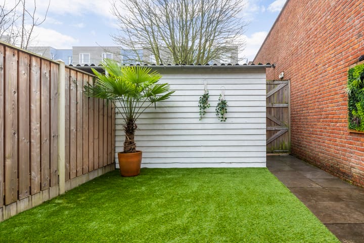 Foto 12 van Linie 233