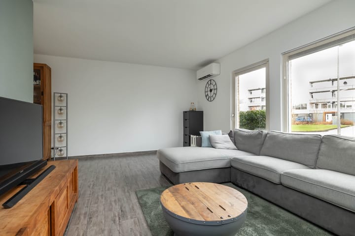 Foto 13 van Veenluydenstraat 46