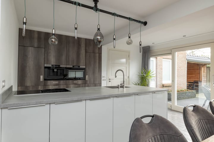 Foto 19 van Veenluydenstraat 46