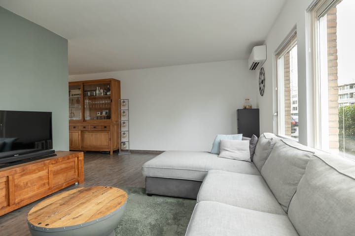 Foto 14 van Veenluydenstraat 46