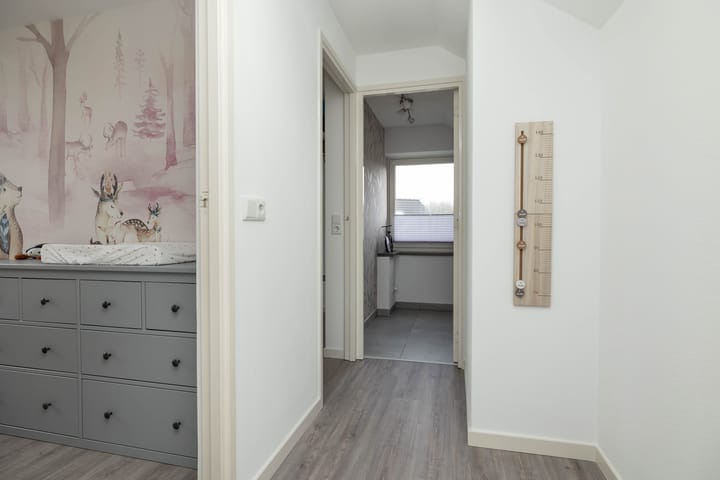 Foto 43 van Veenluydenstraat 46