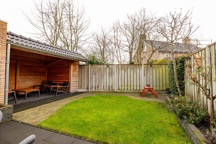 Foto 53 van Veenluydenstraat 46