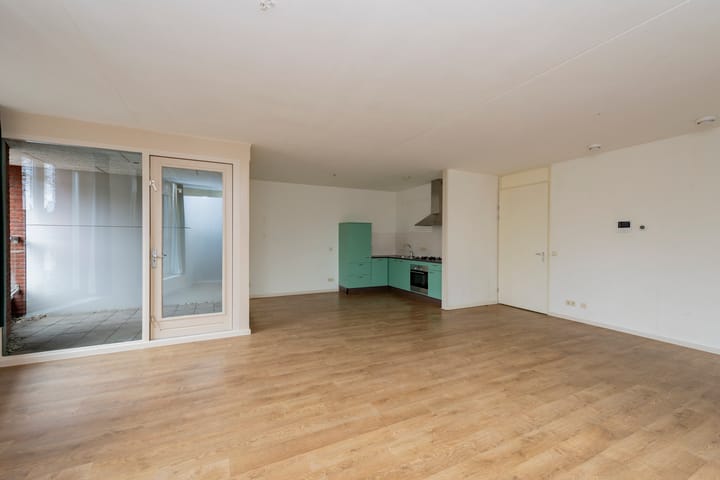 Foto 11 van Van Hogendorpstraat 1-05