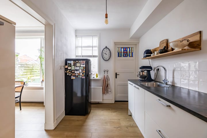 Foto 28 van Jan van Galenstraat 18