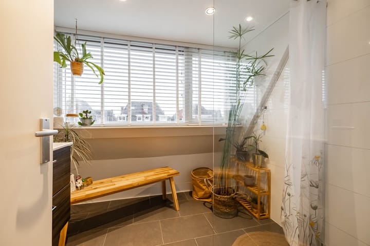 Foto 46 van Jan van Galenstraat 18