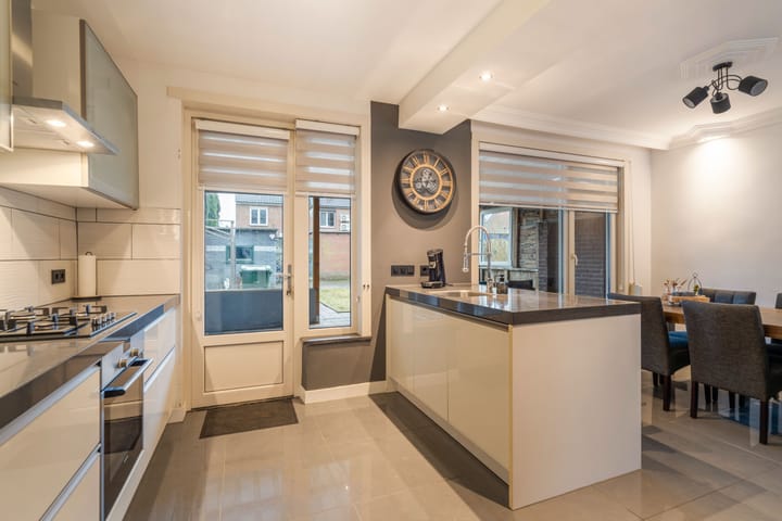 Foto 16 van Charlotte van Bourbonstraat 22