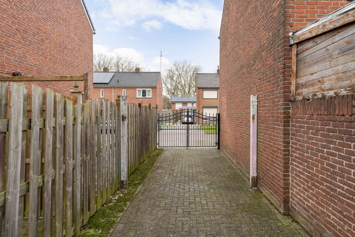 Foto 35 van Charlotte van Bourbonstraat 22