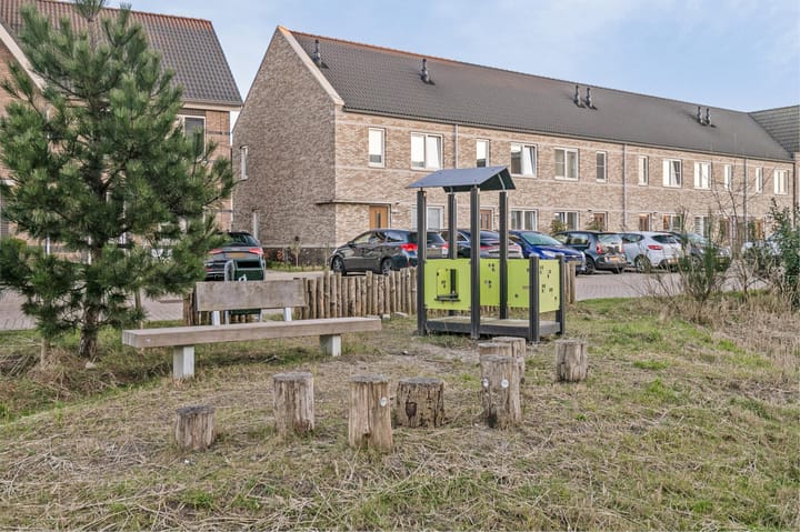 Foto 39 van Jesse Owensstraat 64