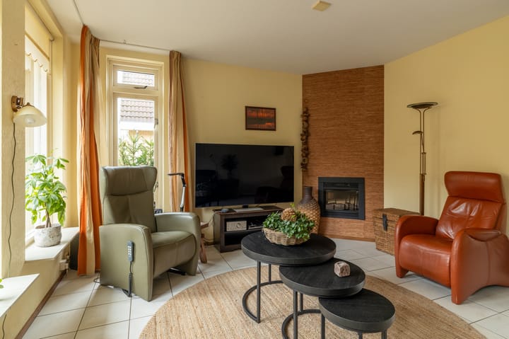 Foto 7 van Van Heemstrastrjitte 9