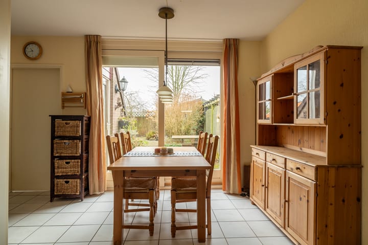 Foto 10 van Van Heemstrastrjitte 9