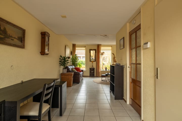 Foto 11 van Van Heemstrastrjitte 9