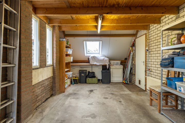 Foto 29 van Van Heemstrastrjitte 9