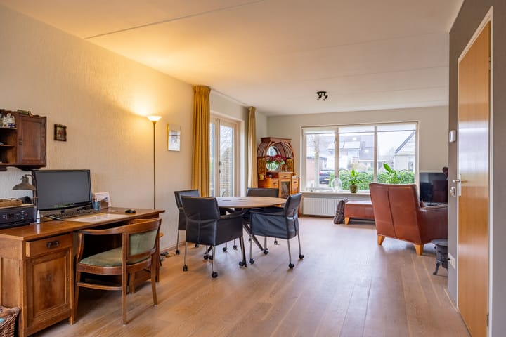 Foto 15 van Fluitekruid 32