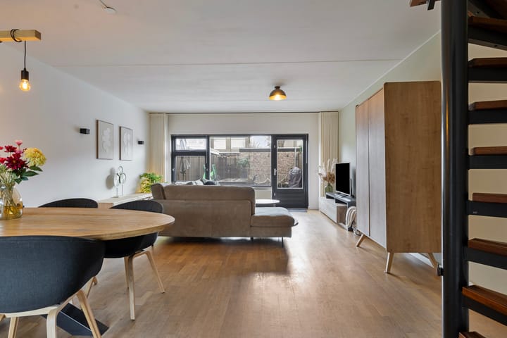 Foto 7 van Anna Paulownastraat 24