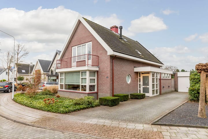 Foto 1 van Dennenhei 55