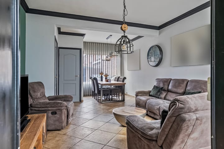 Foto 2 van Palmboomstraat 1