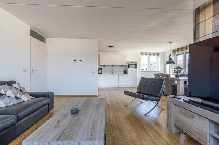 Foto 6 van Kazerneplein 7