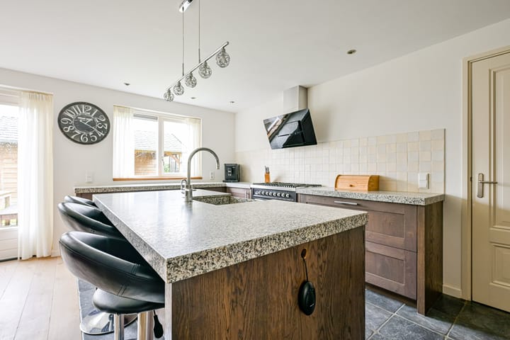 Foto 11 van Slikkerdijk 105