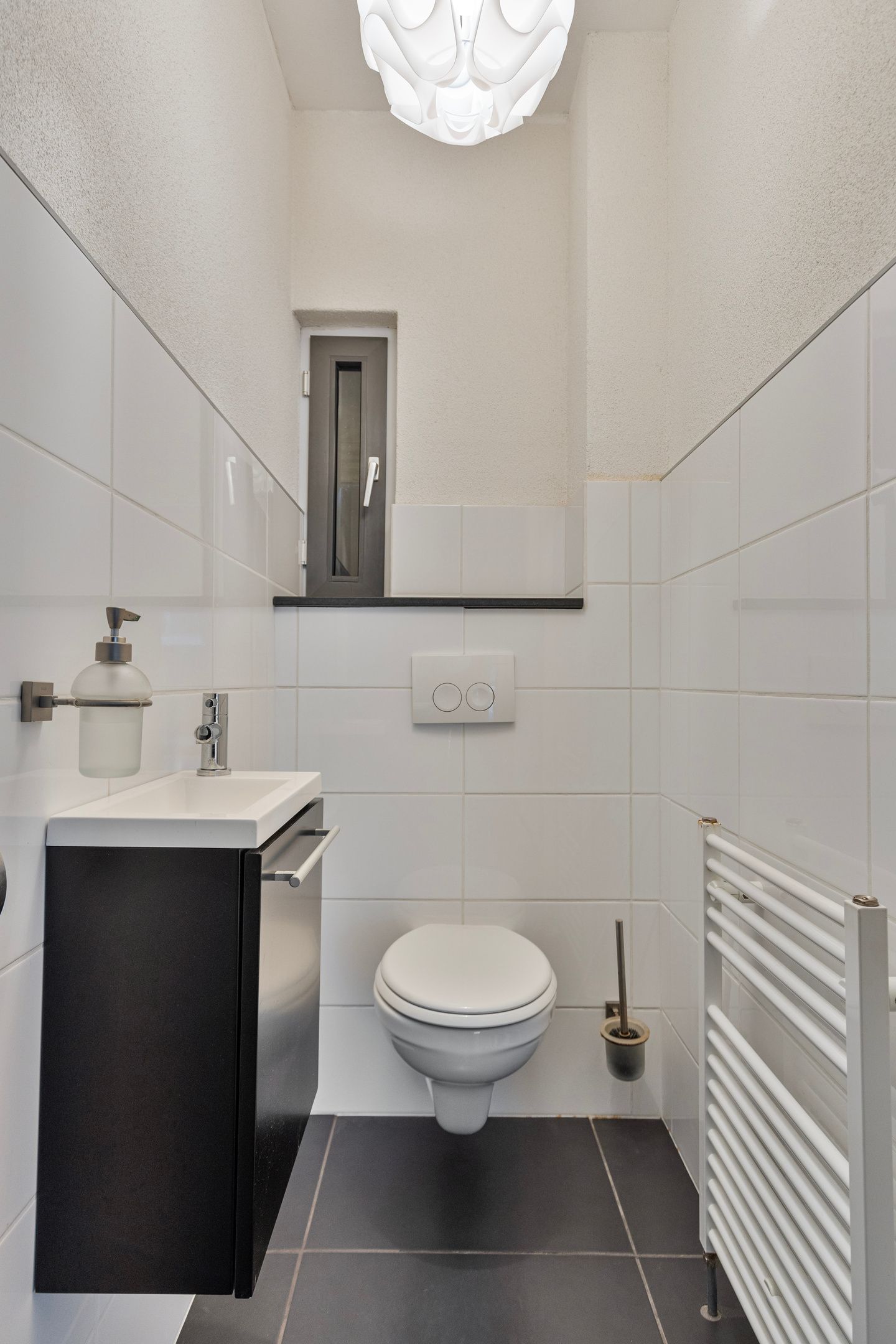 Photo 6 of Apollo 109