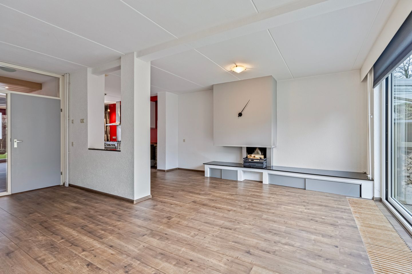 Photo 10 of Apollo 109