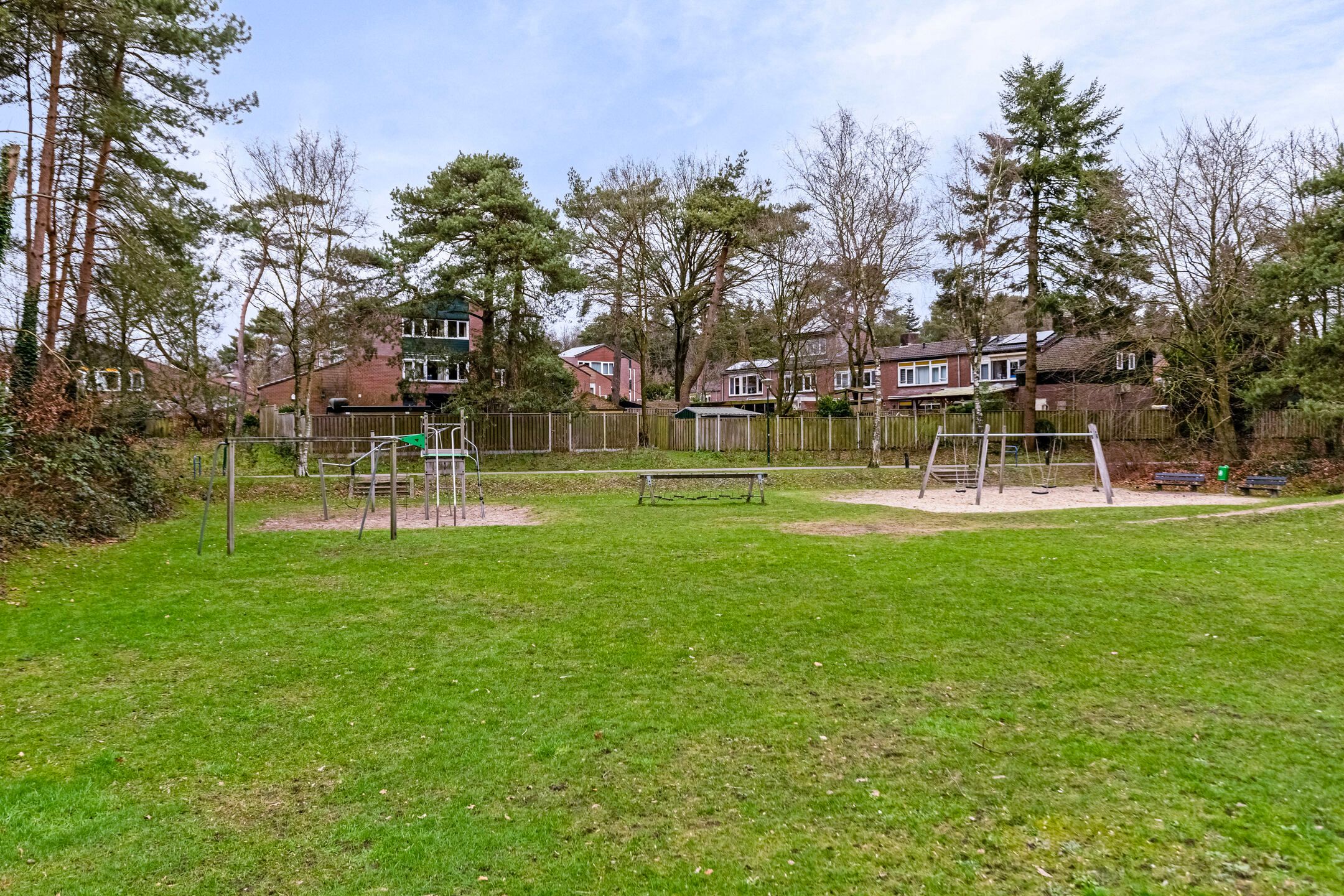 Photo 33 of Apollo 109