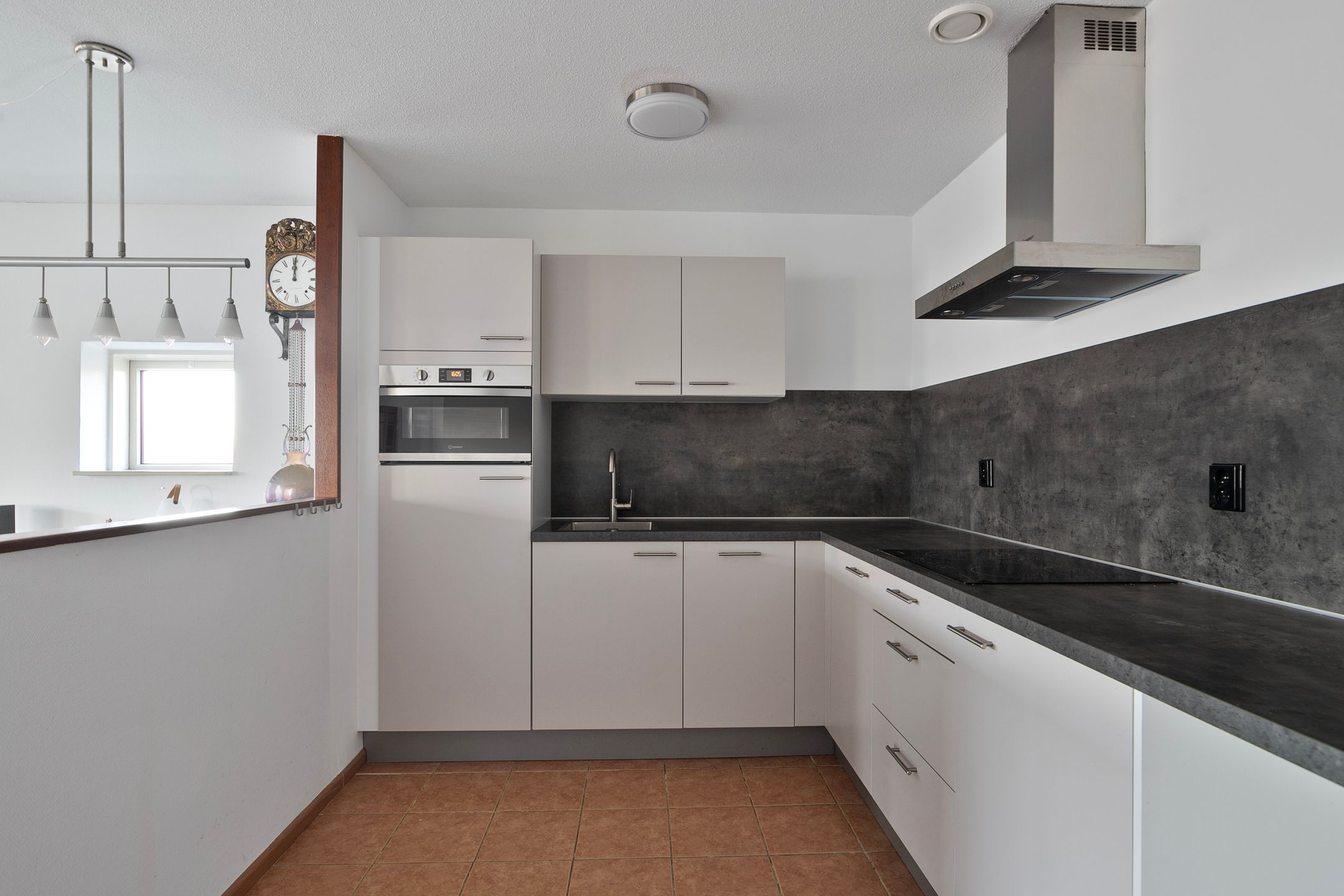 Foto 18 van Thomas Mannplaats 436