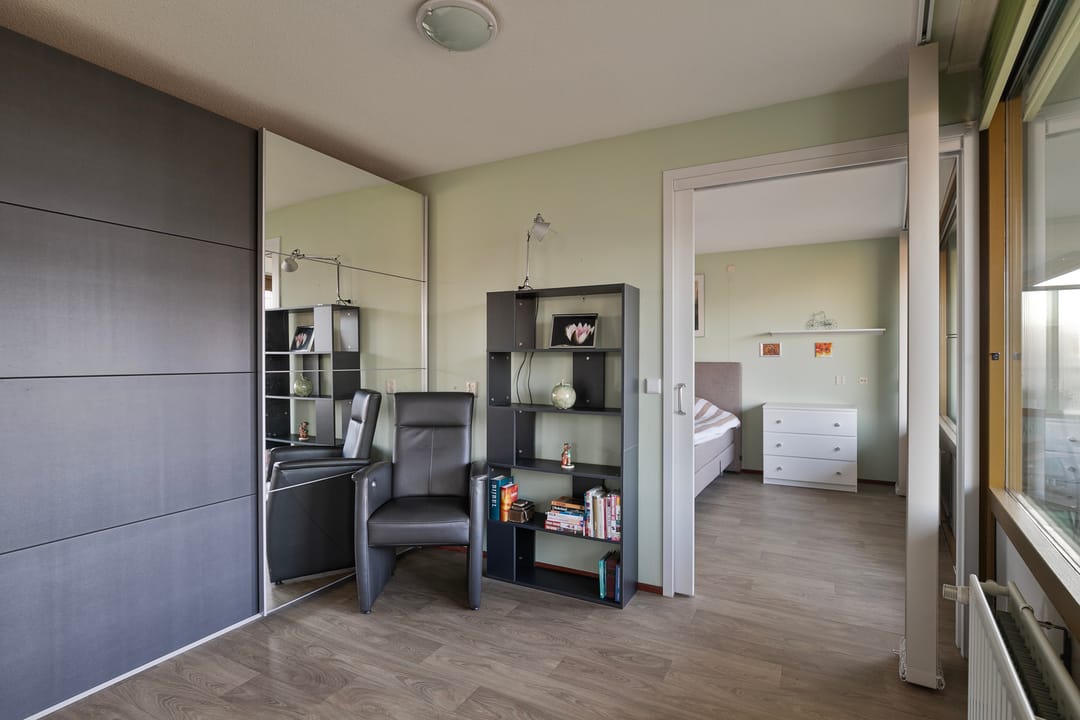 Foto 22 van Thomas Mannplaats 436