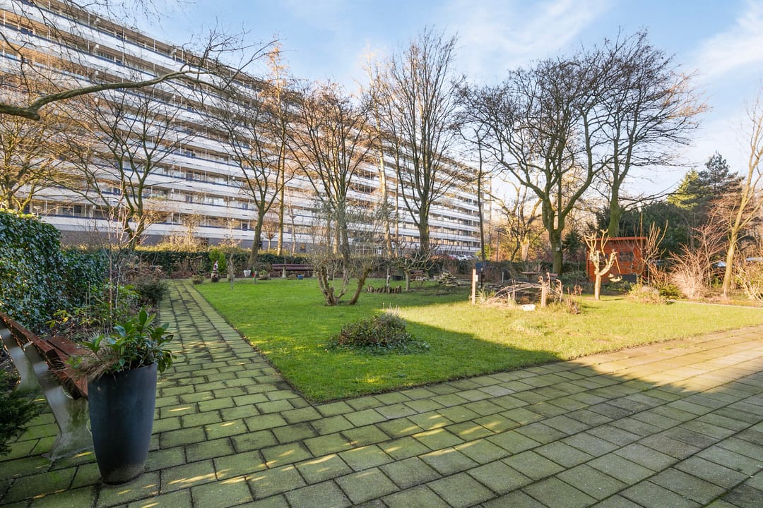 Foto 32 van Thomas Mannplaats 436