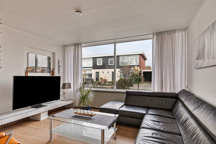 Photo 13 of Paulus Potterstraat 7