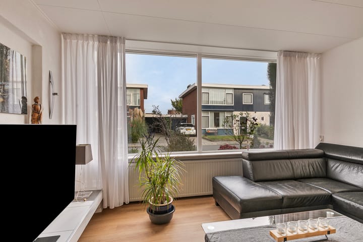 Photo 14 of Paulus Potterstraat 7