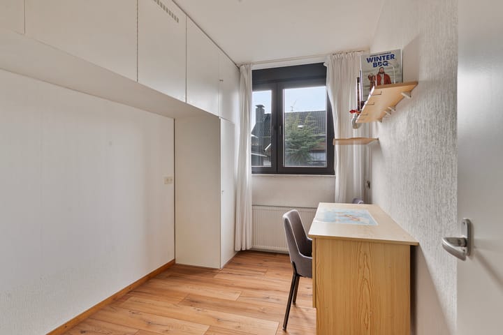 Photo 24 of Paulus Potterstraat 7