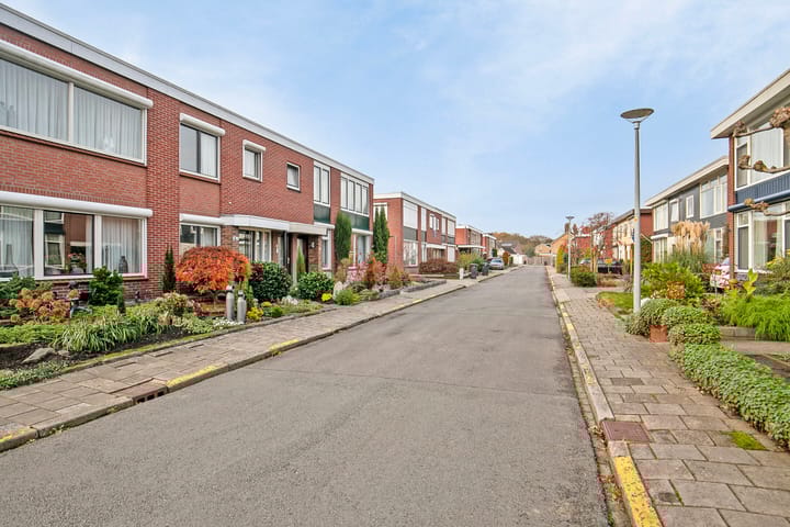 Photo 34 of Paulus Potterstraat 7