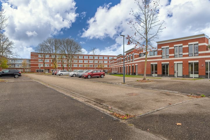 Foto 9 van Ede Staalstraat 10