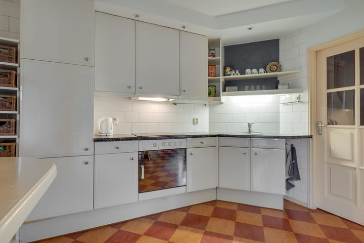 Foto 9 van van Wassenaerstraat 11