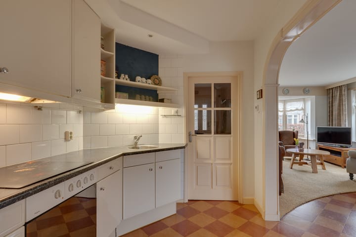 Foto 21 van van Wassenaerstraat 11