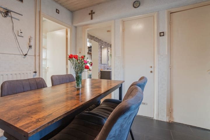 Photo 12 of Heuvelweg 15