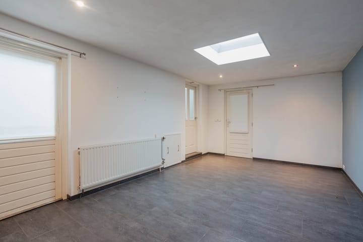 Foto 24 van De Cuyperstraat 4