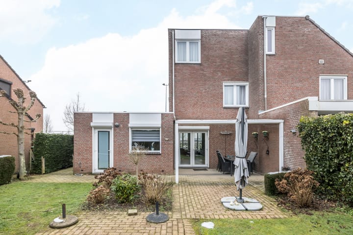 Foto 29 van Mesweg 27