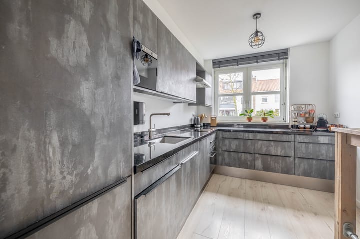 Foto 11 van Trompstraat 11