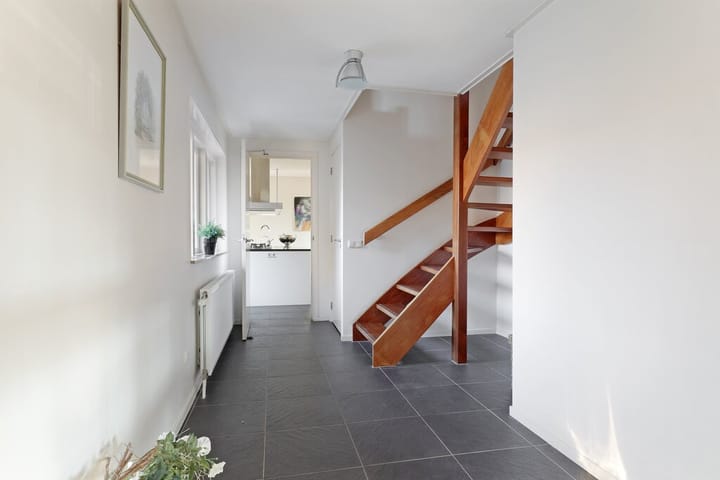 Photo 11 of Julianastraat 64