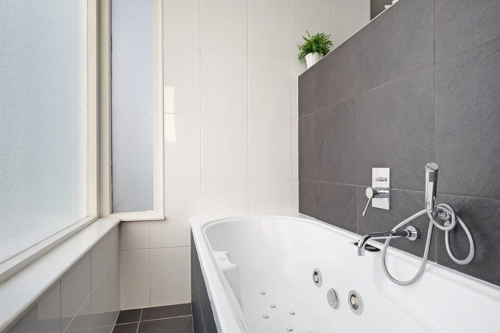 Photo 19 of Julianastraat 64