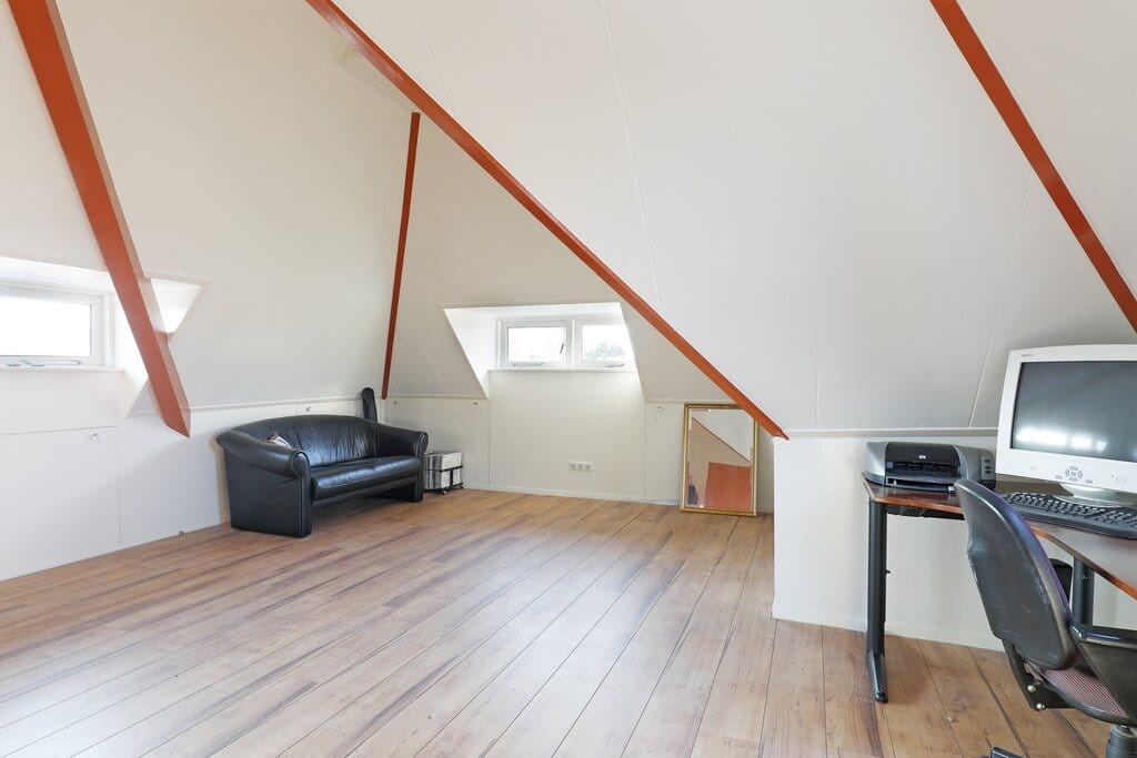 Photo 21 of Julianastraat 64